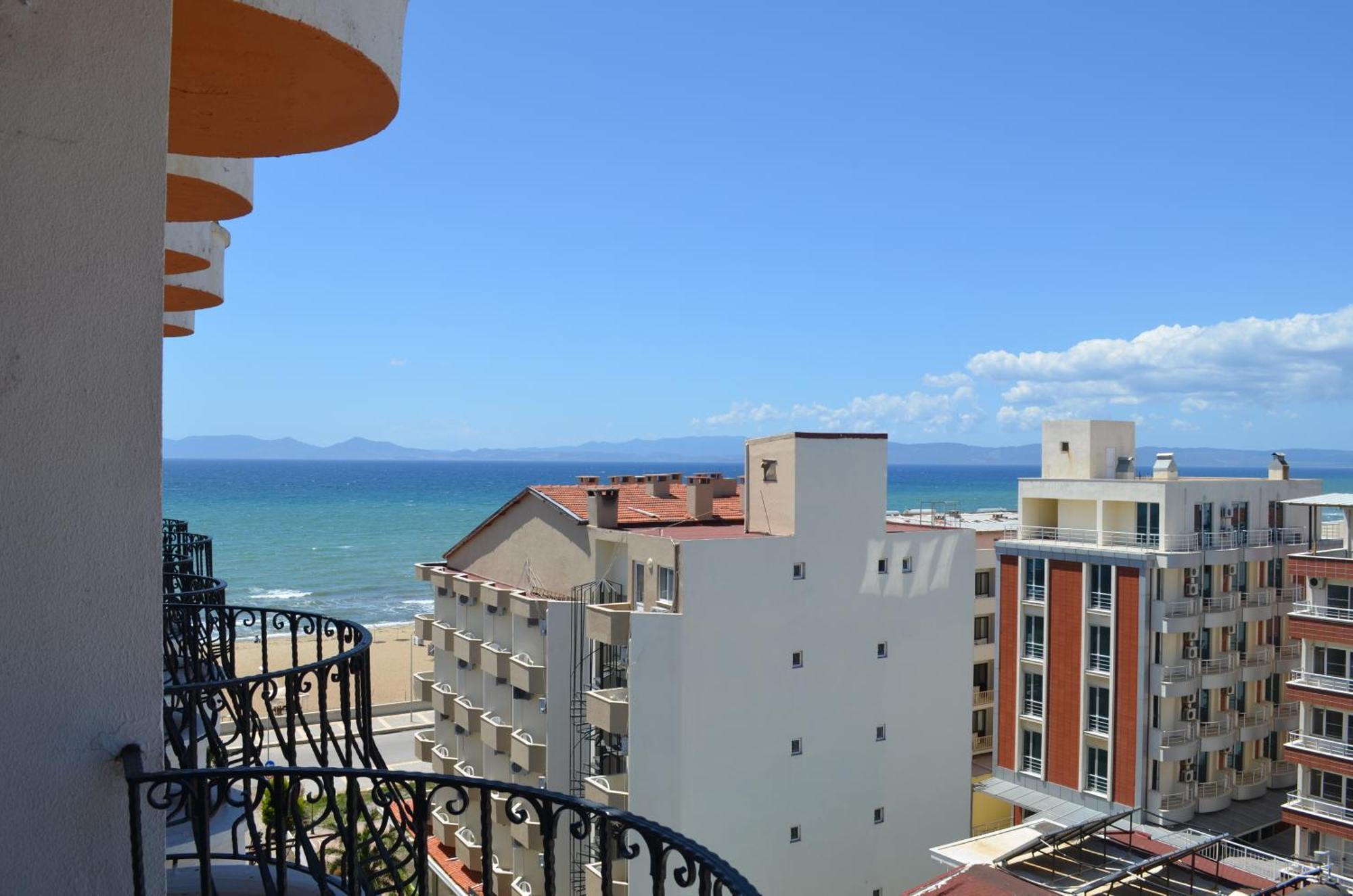 Grand Milano Hotel Ayvalik Exterior foto